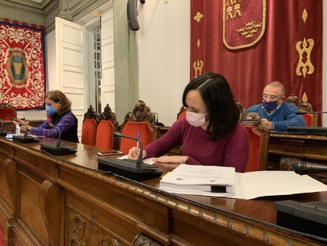 MC Cartagena trabaja en soluciones que mejoren un presupuesto vacío y deficiente 1 Comision de Hacienda