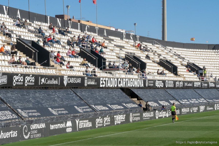 Las obras de mejora en el Cartagonova condicionarán el aforo en los dos primeros partidos 1 Las obras de mejora en el Cartagonova condicionarán el aforo en los dos primeros partidos