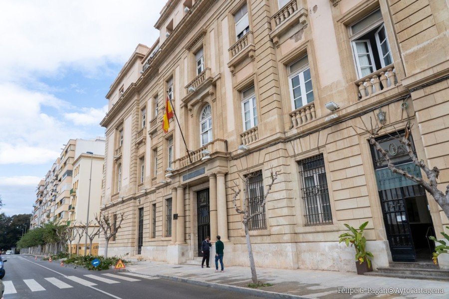 Urbanismo concede licencia para la reparación de la fachada y el patio dórico del Edificio de Servicios Generales de la Armada en la Muralla del Mar 1 Urbanismo concede licencia para la reparación de la fachada y el patio dórico del Edificio de Servicios Generales de la Armada en la Muralla del Mar