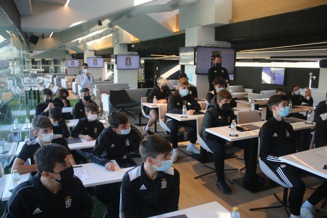 La cantera del FC Cartagena continúa con sus numerosas actividades en colaboración con la Universidad Federal de Visçosa 1 La cantera del FC Cartagena continúa con sus numerosas actividades en colaboración con la Universidad Federal de Visçosa