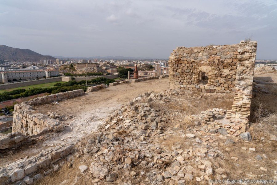 El Ayuntamiento licita el plan director que definirá la recuperación y los usos del Castillo de los Moros 1 El Ayuntamiento licita el plan director que definirá la recuperación y los usos del Castillo de los Moros