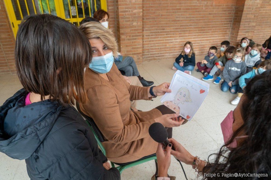 La alcaldesa explica a niños de 2º de primaria de Canteras el funcionamiento del Ayuntamiento 1 La alcaldesa explica a niños de 2º de primaria de Canteras el funcionamiento del Ayuntamiento