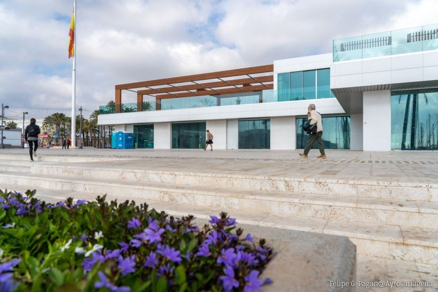 El Consejo de Administración del Puerto da luz verde a la explotación de los locales comerciales del Muelle Alfonso XII y al Plan Director de Barlomar 1 El Consejo de Administración del Puerto da luz verde a la explotación de los locales comerciales del Muelle Alfonso XII y al Plan Director de Barlomar