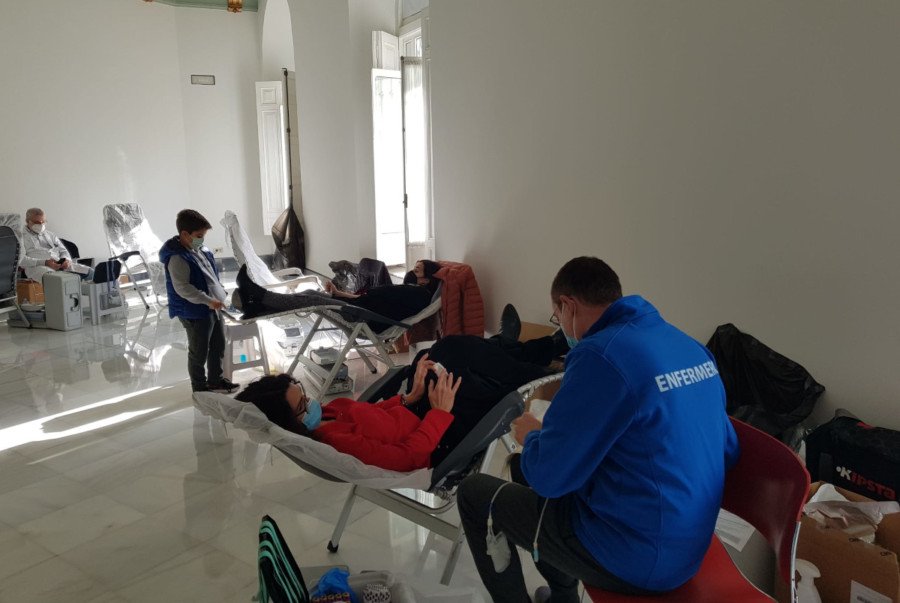 El maratón navideño de donación de sangre cierra la mañana con más de medio centenar de donaciones efectivas 1 El maratón navideño de donación de sangre cierra la mañana con más de medio centenar de donaciones efectivas