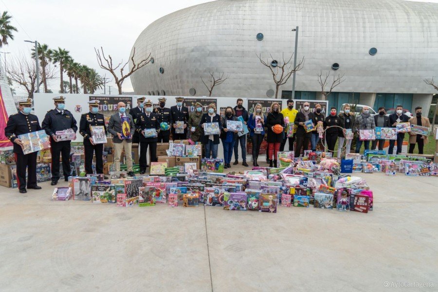La campaña de recogida de juguetes del Ayuntamiento vuelve a demostrar la solidaridad de los cartageneros 1 La campaña de recogida de juguetes del Ayuntamiento vuelve a demostrar la solidaridad de los cartageneros