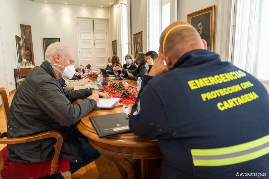 El Ayuntamiento suspende la celebración de las Preuvas y retransmitirá sin público las Campanadas de Nochevieja 1 El Ayuntamiento suspende la celebración de las Preuvas y retransmitirá sin público las Campanadas de Nochevieja