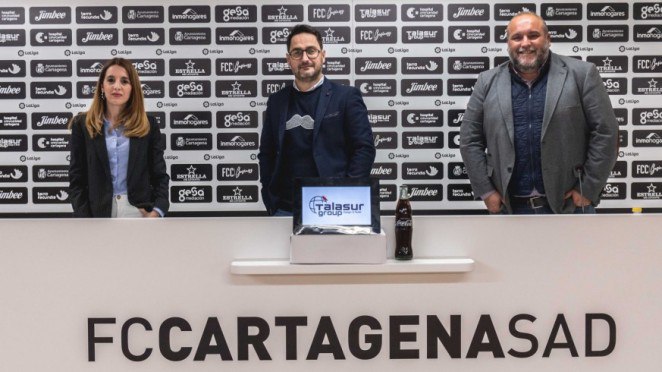 El FC Cartagena recibe el premio a la mejor labor de gestión deportiva