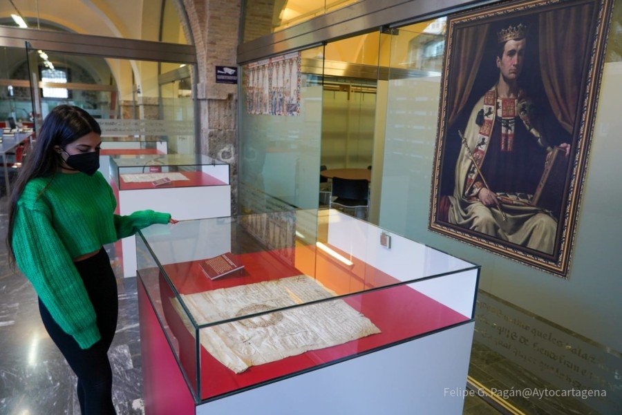 La exposición 'Cartagena, ciudad castellana desde 1246' se traslada al Archivo Municipal 1 La exposición ‘Cartagena, ciudad castellana desde 1246’ se traslada al Archivo Municipal