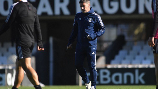 Luis Carrión: “El equipo ha salido reforzado del partido contra el Valencia” 1 Luis Carrión: “El equipo ha salido reforzado del partido contra el Valencia”