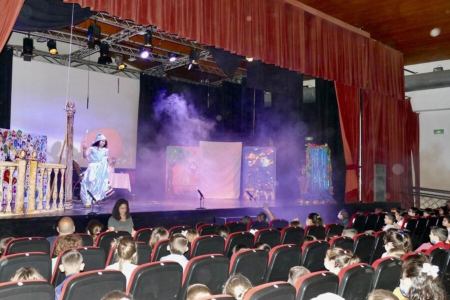 Teatro en El Luzzy.