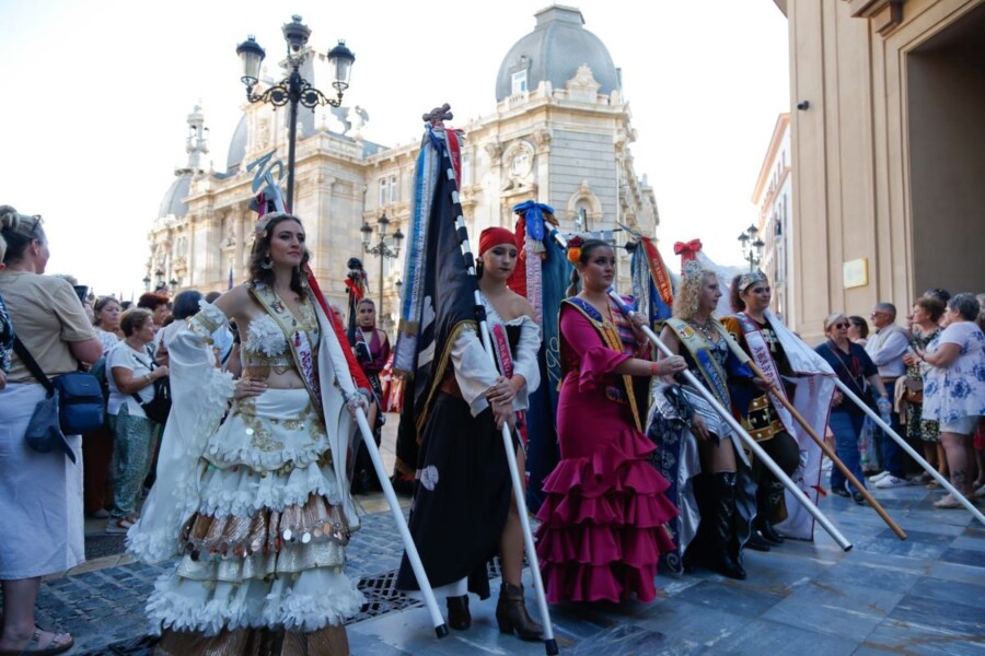 Representaci�n de Moros y Cristianos de Alicante en el desfile de Carthagineses y Romanos